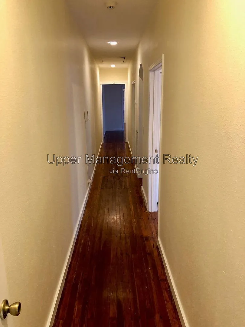 2 bed, 1.0 bath, 900 sqft, $1,750 — Photo 3