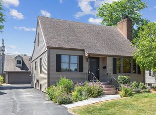 545 E 161st Pl, South Holland, IL 60473