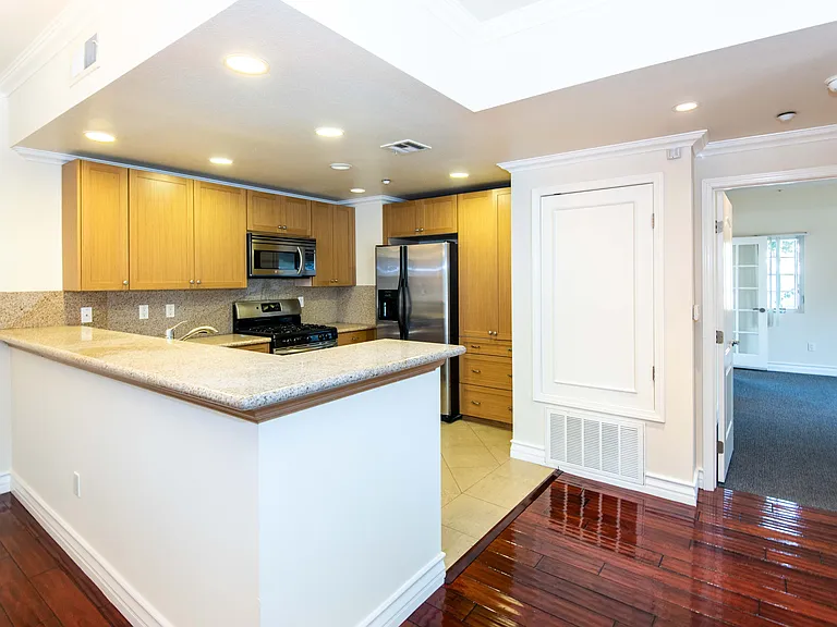 4871 Klump Ave #303 — Photo 4