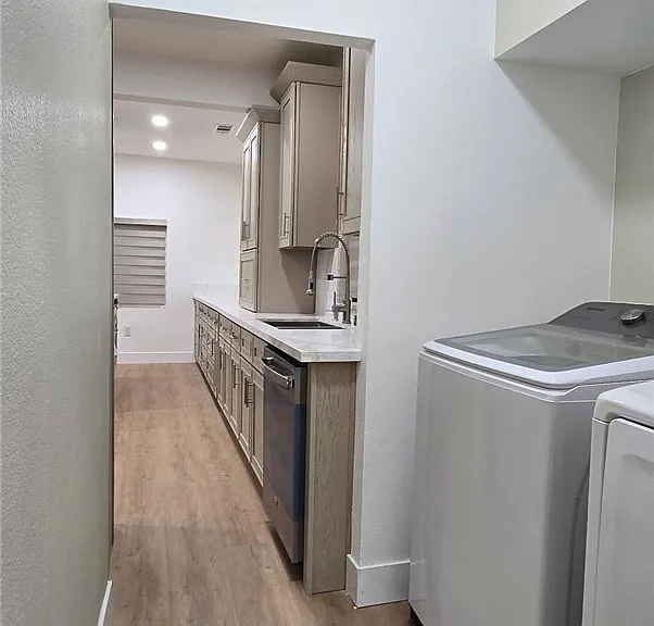 289 Brown St — Photo 4