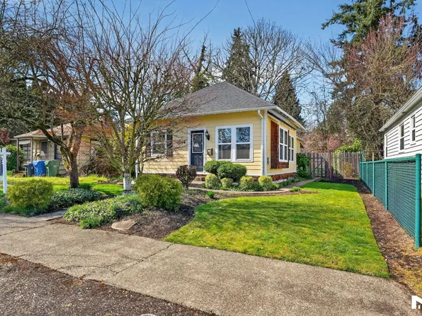 1065 22nd St NE, Salem, OR 97301