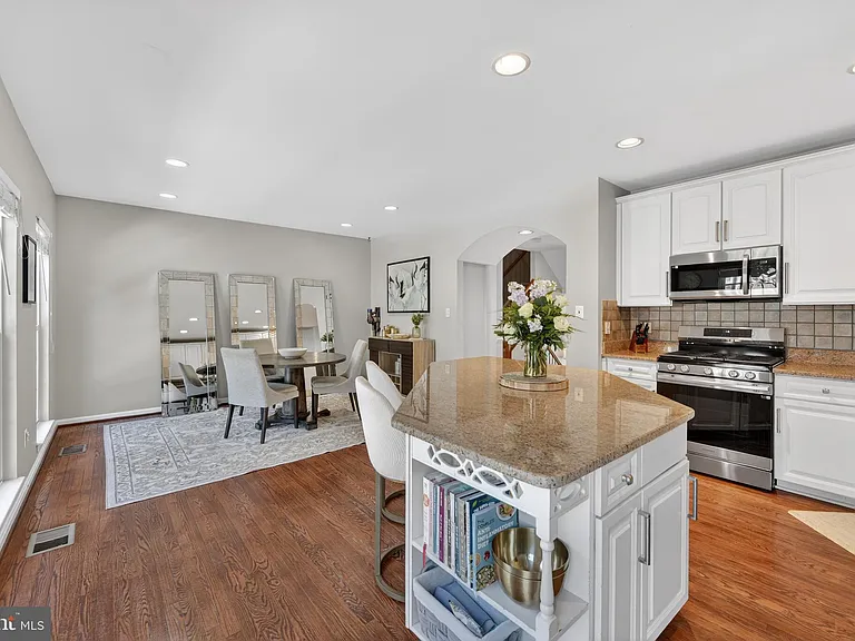 12003 Mill Rock Dr — Photo 31