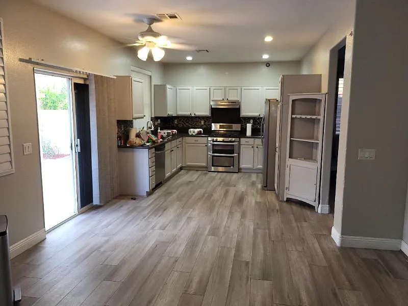 4 bed, 2.5 bath, 2030 sqft, $2,450 — Photo 3