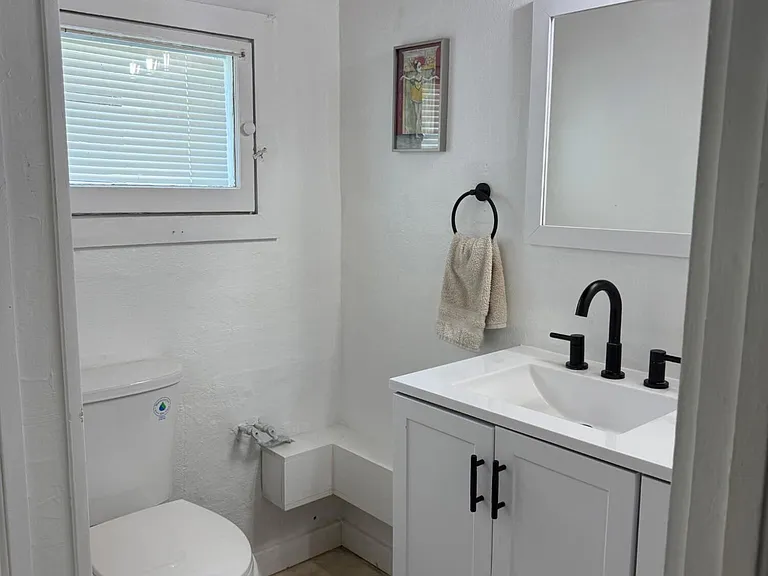 321 Sagamore St — Photo 5