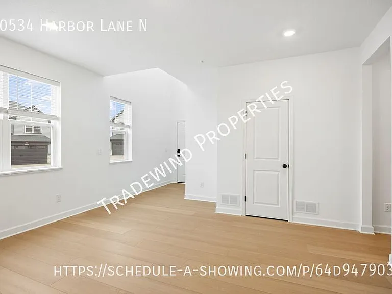 10534 Harbor Ln N — Photo 10