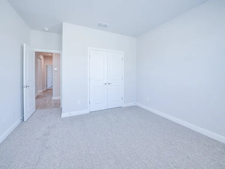 413 Roundstone Rd — Photo 16