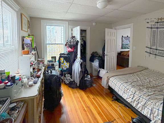 4th image of 47 Newbury St #1