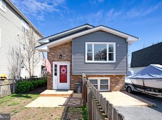 1615 Ruxton Rd, Edgewater, MD 21037