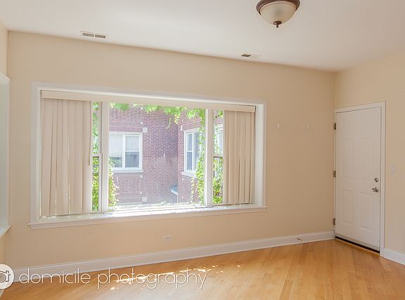 4th image of 4652 N Saint Louis Ave APT 2E