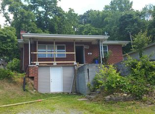 1341 Warpath Dr, Kingsport, TN 37664