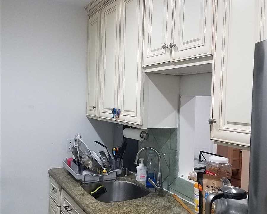 1st image of 16-49 Utopia Pkwy #241