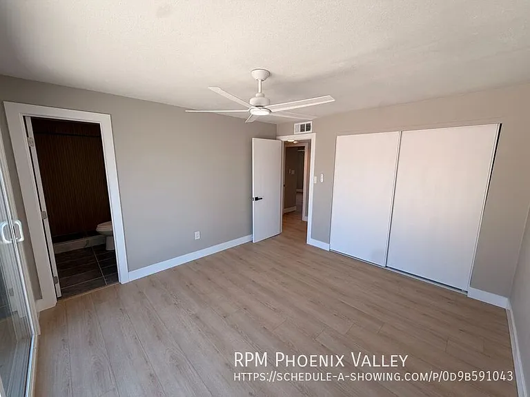 3902 E Joan De Arc Ave — Photo 19