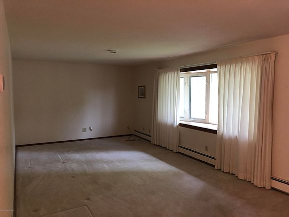3rd image of 519 W Washington Ave