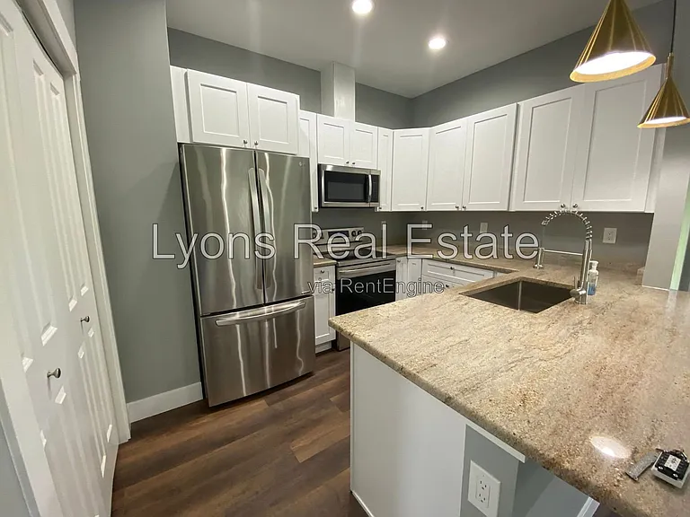 10398 Port Everglades St — Photo 13