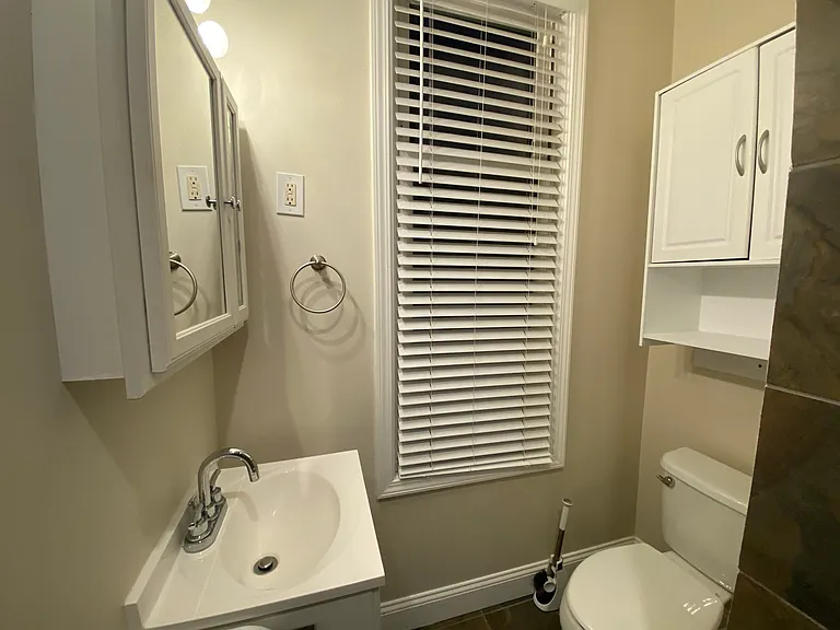 223 Lehigh Ave — Photo 12