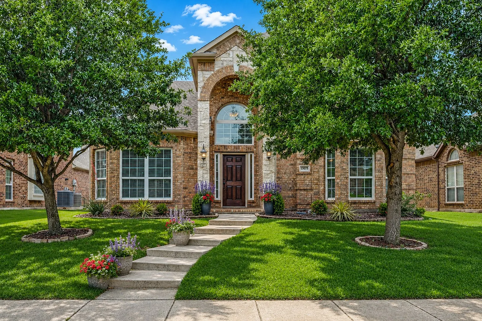 4 bed, 2804 sqft, $3,500 — Photo 3