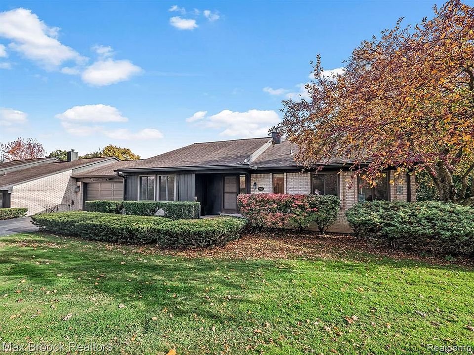 1995 Tuckaway Dr, Bloomfield Hills, MI 48302 Zillow
