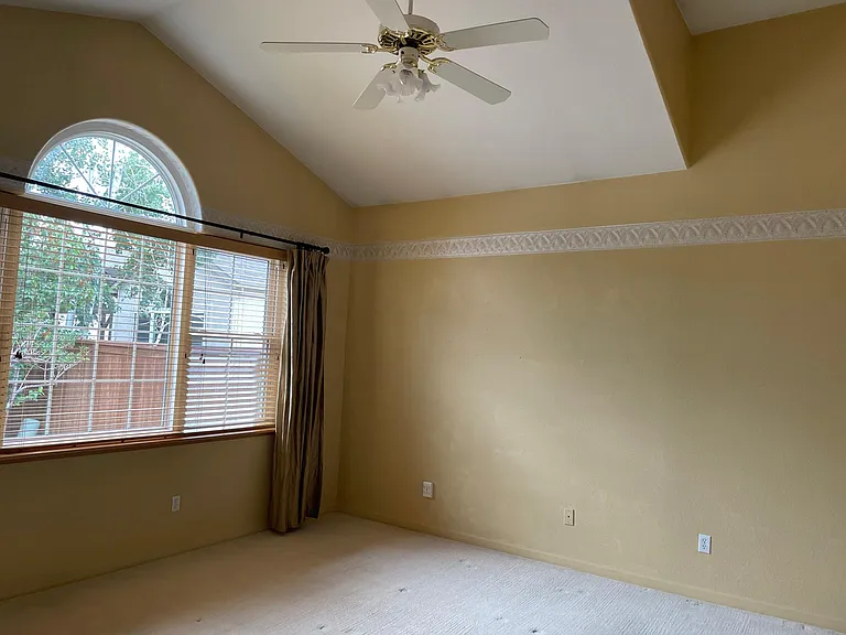705 Club Pl — Photo 12
