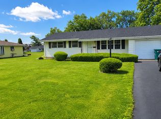223 Crescent Dr, Decatur, IL 62526