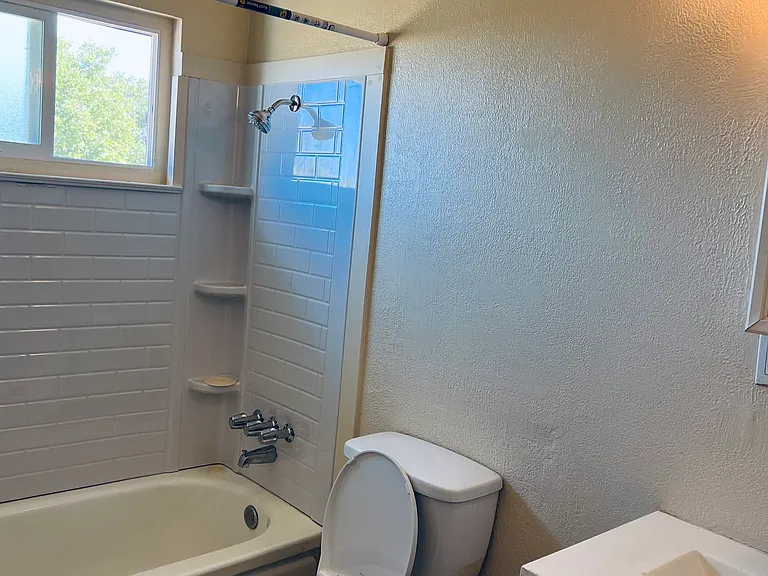 720 Plumas Ave — Photo 9