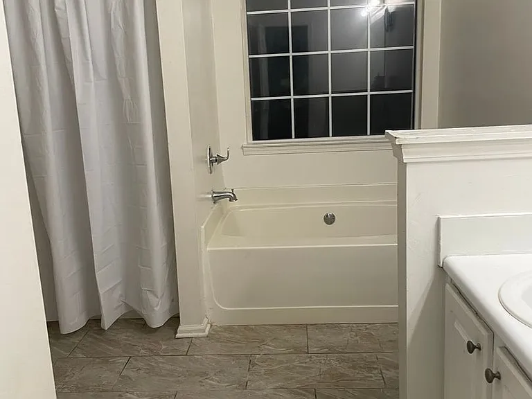 8140 Sterling Lakes Ct — Photo 10