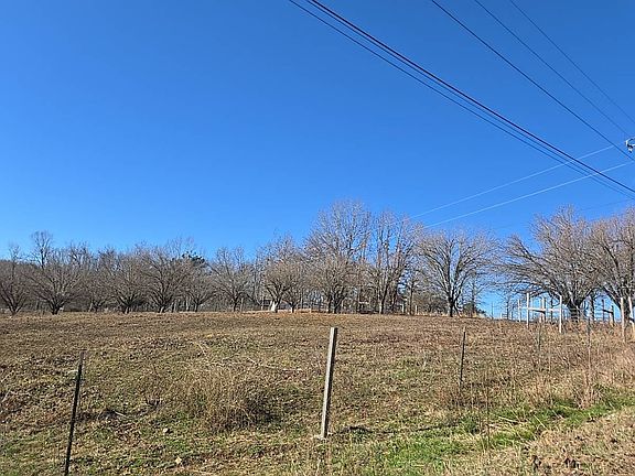 3rd image of 636 Switzerland Rd