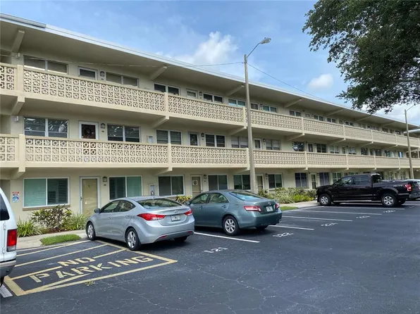 951 79th Ave N APT 123, Saint Petersburg, FL 33702