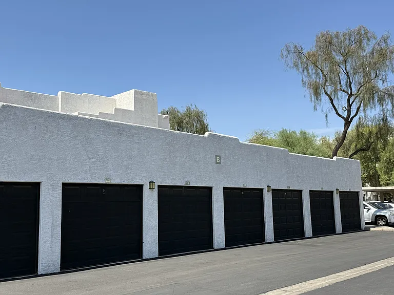 The Residences at Palm Valley Apartments — Photo 13