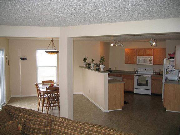 2nd image of 4361 Pocahontas Ct