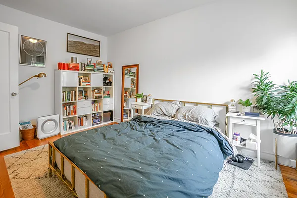 Rented by Bond New York | media 6