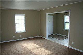 4th image of 2927 E Washington Ave