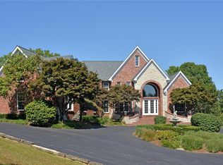 18205 Hager Ln, Chesterfield, MO 63005