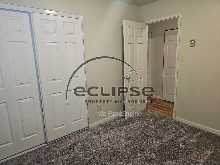 2644 Clark St — Photo 11