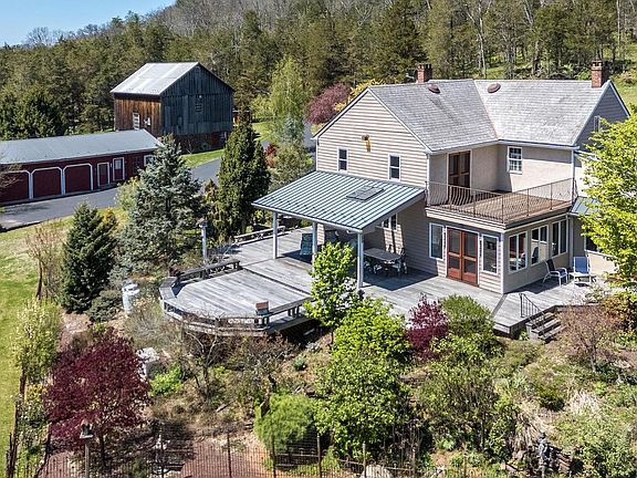 2nd image of 23 Lily Valley Rd