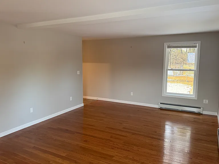 44 John Howland Dr — Photo 4