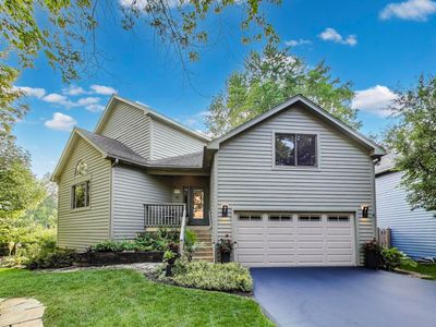 911 Woodland Rd, Wauconda, IL, 60084
