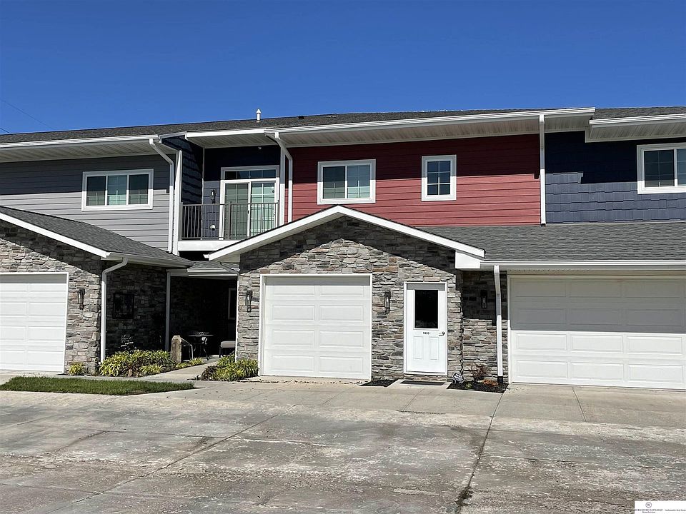 1st image of 5933 N 158th Ct