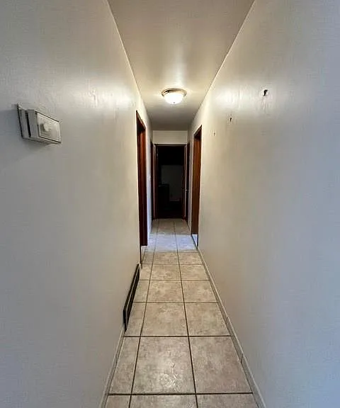 921 Kennedy Dr W — Photo 14