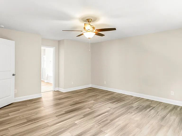 118 Hemlock Green Ln — Photo 33