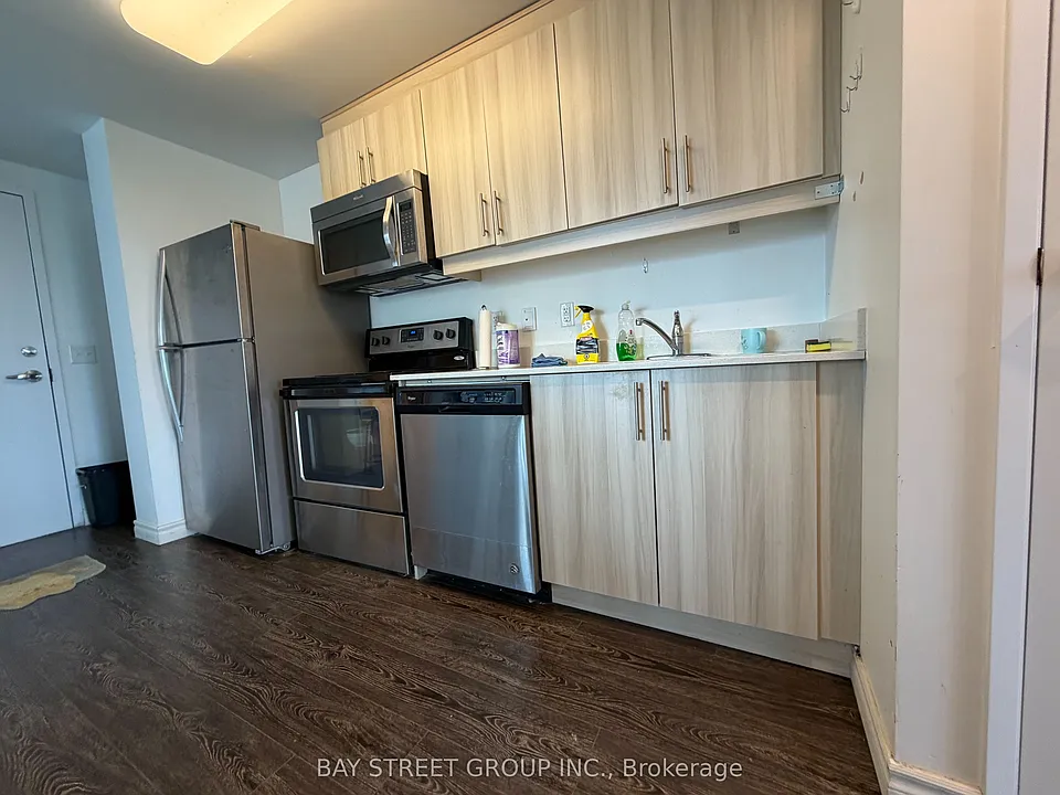 158 King St N #1101