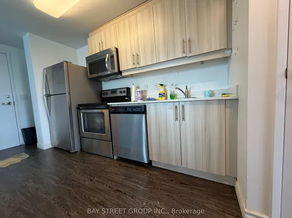 158 King St N, Waterloo, ON