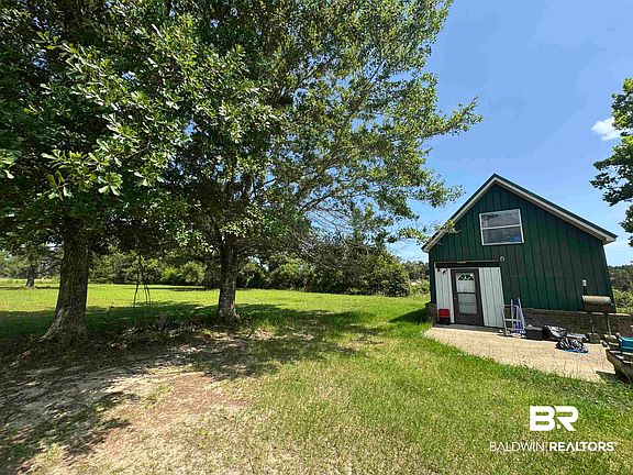 3rd image of 33188 Gilley Rd