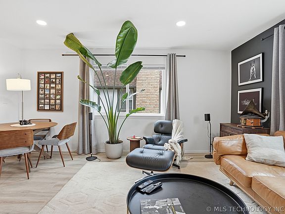 5th image of 2515 S Florence Ave Unit 3