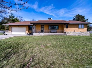 6105 Petzoldt Dr, Tipp City, OH 45371