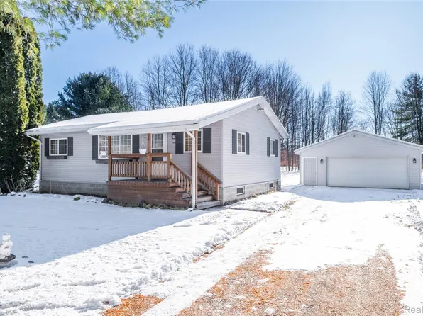 5947 Hasco Rd, Vassar, MI 48768