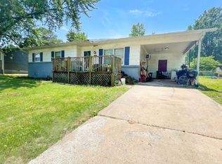 501 Moore St, Dexter, MO 63841