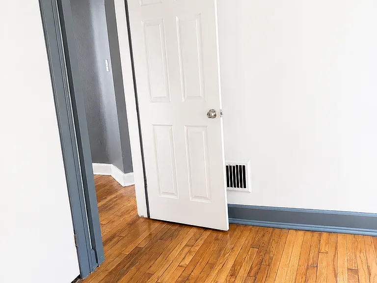 11700 Forrer St — Photo 15