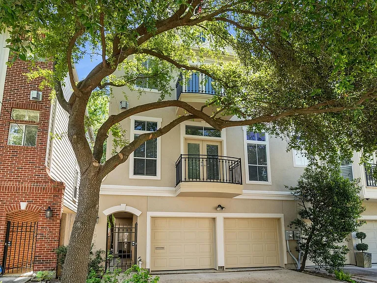 4013 Blossom St — Photo 1