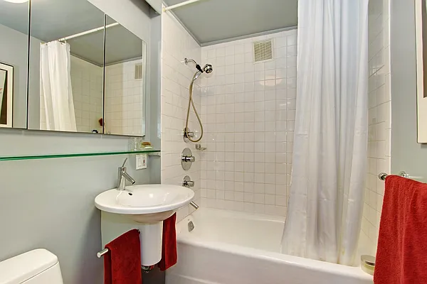 Rented by Corcoran | media 9