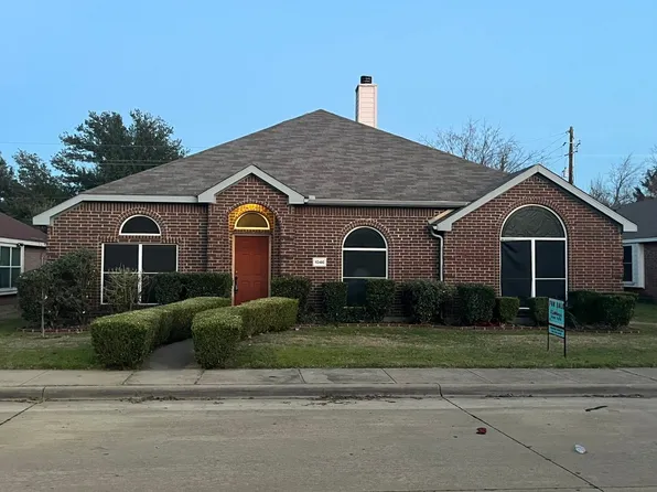 1046 Barrymore Ln, Duncanville, TX 75137